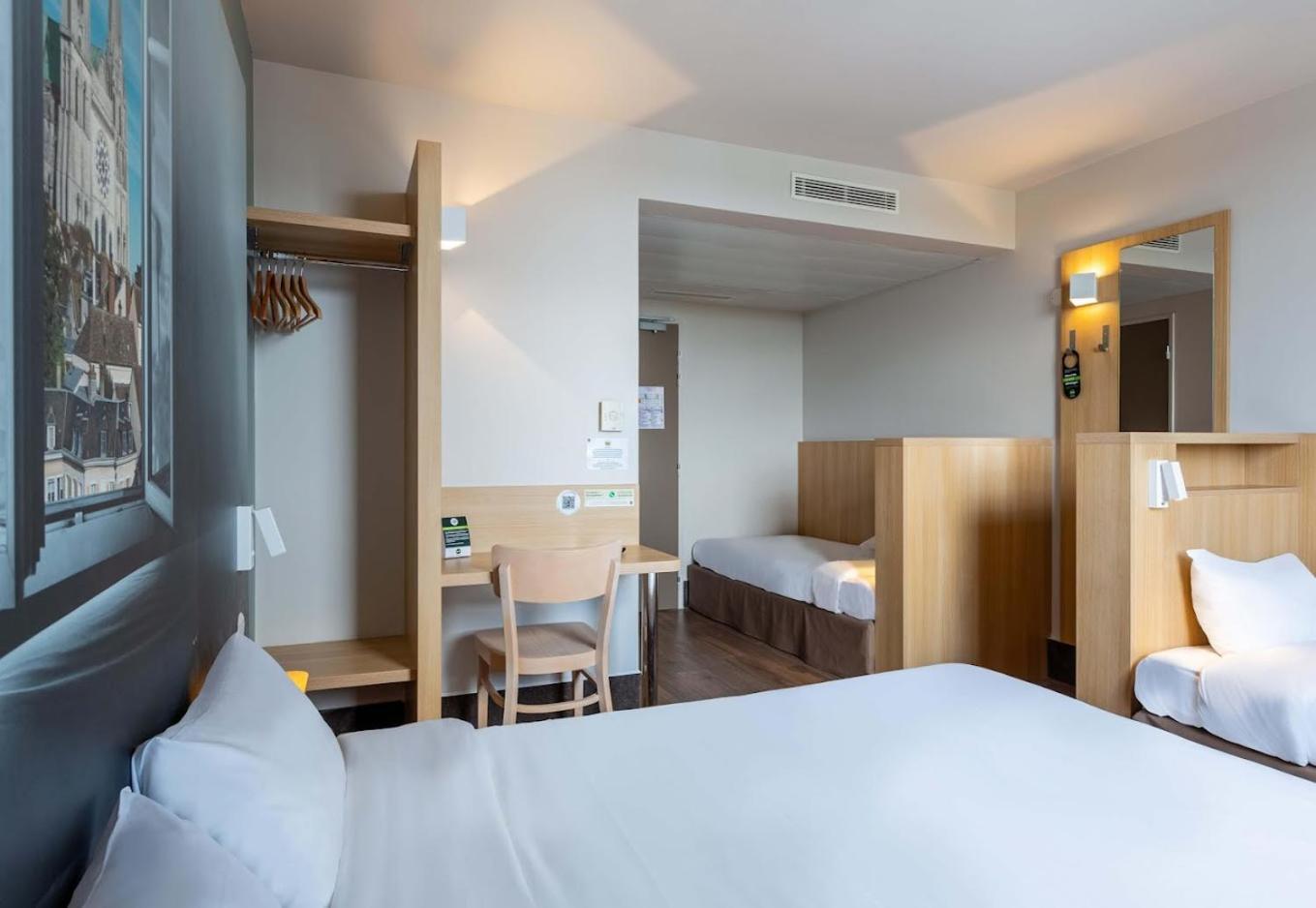 B&B Hotel Chartres Oceane Eksteriør bilde